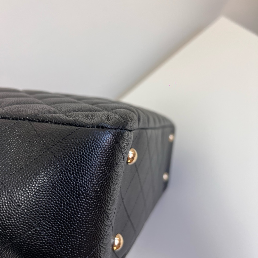 Chanel Timeless Caviar Leather Classic Tote - Picture 15 of 16